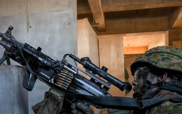 U.S. Army and Japan Self Defense Force Paratroopers Conducts Close Quarters Battle Training