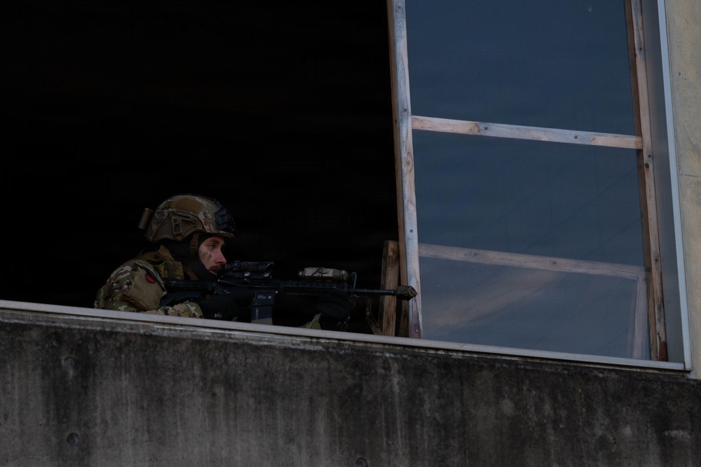 U.S. Army and Japan Self Defense Force Paratroopers Conducts Close Quarters Battle Training