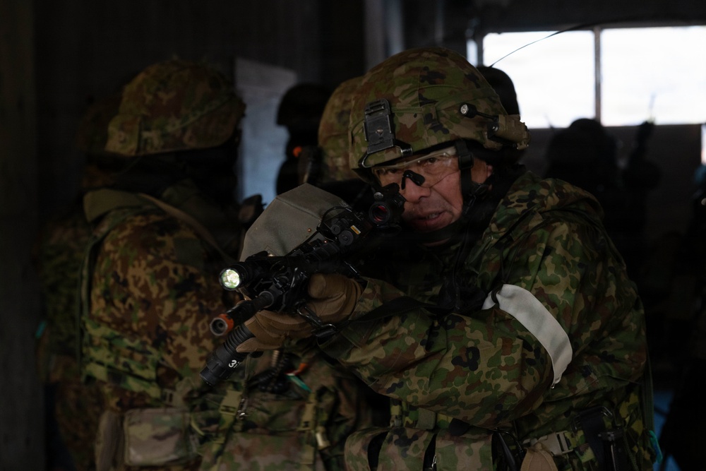 U.S. Army and Japan Self Defense Force Paratroopers Conducts Close Quarters Battle Training