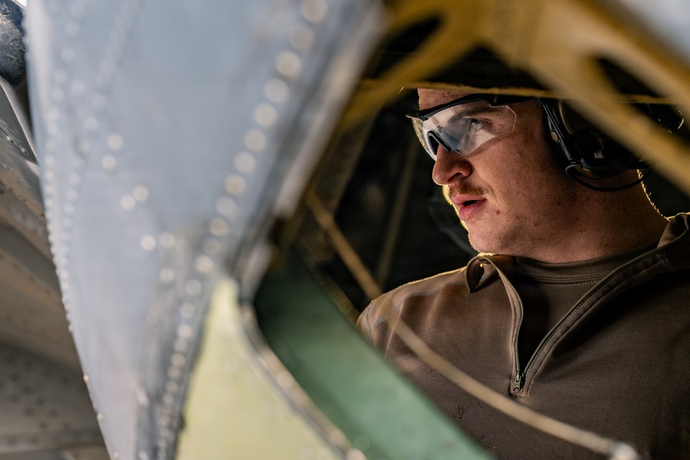 386th AEW Aircraft Metals Specialists Perform Maintenance on a C-130