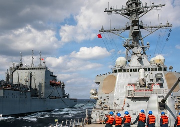 USS Mitscher (DDG 57) conducts RAS with USNS Carl Brashear (T-AKE 7)