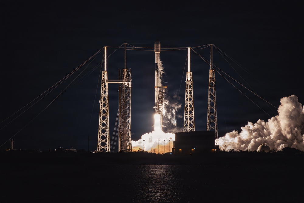 Starlink 6-100 Launches from Cape Canaveral Space Force Station