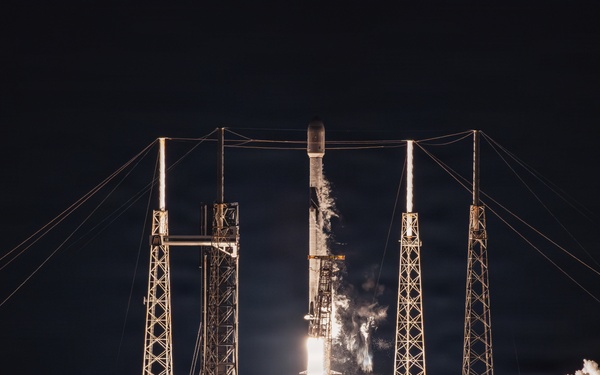 Starlink 6-100 Launches from Cape Canaveral Space Force Station