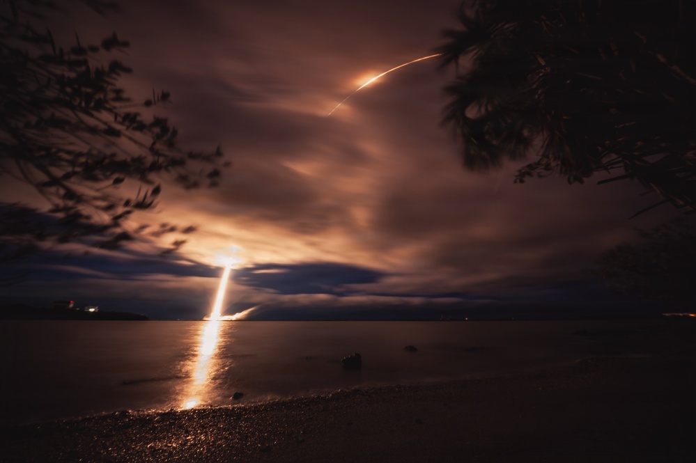 Starlink 6-100 Launches from Cape Canaveral Space Force Station