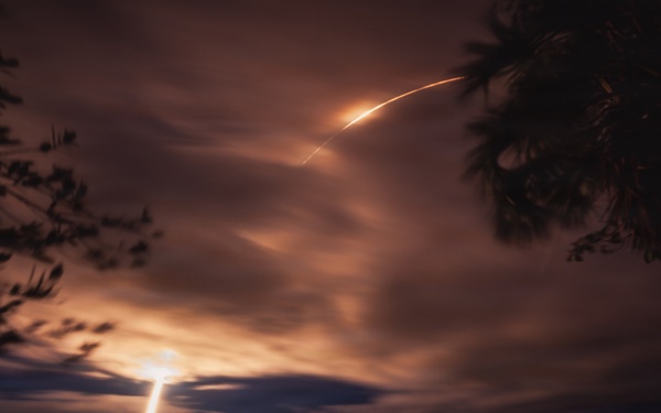 Starlink 6-100 Launches from Cape Canaveral Space Force Station