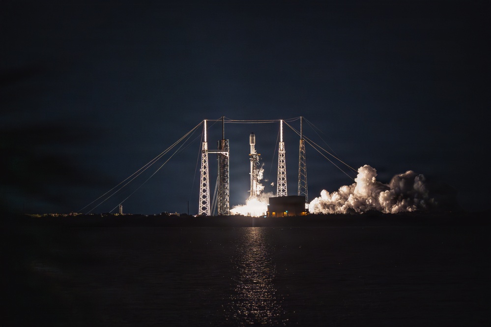 Starlink 6-100 Launches from Cape Canaveral Space Force Station