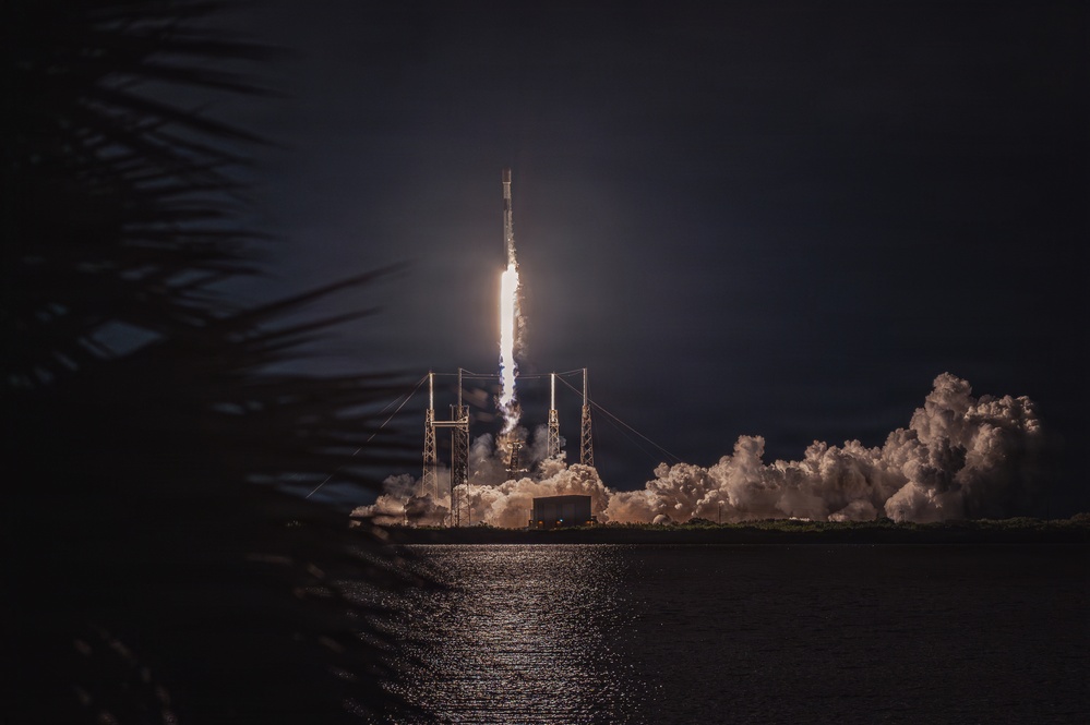 Starlink 6-100 Launches from Cape Canaveral Space Force Station