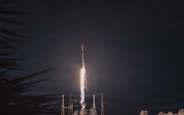 Starlink 6-100 Launches from Cape Canaveral Space Force Station