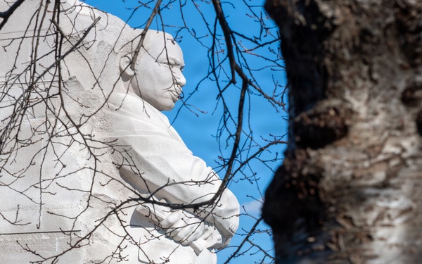JTF -  DC patrols MLK memorial, White House