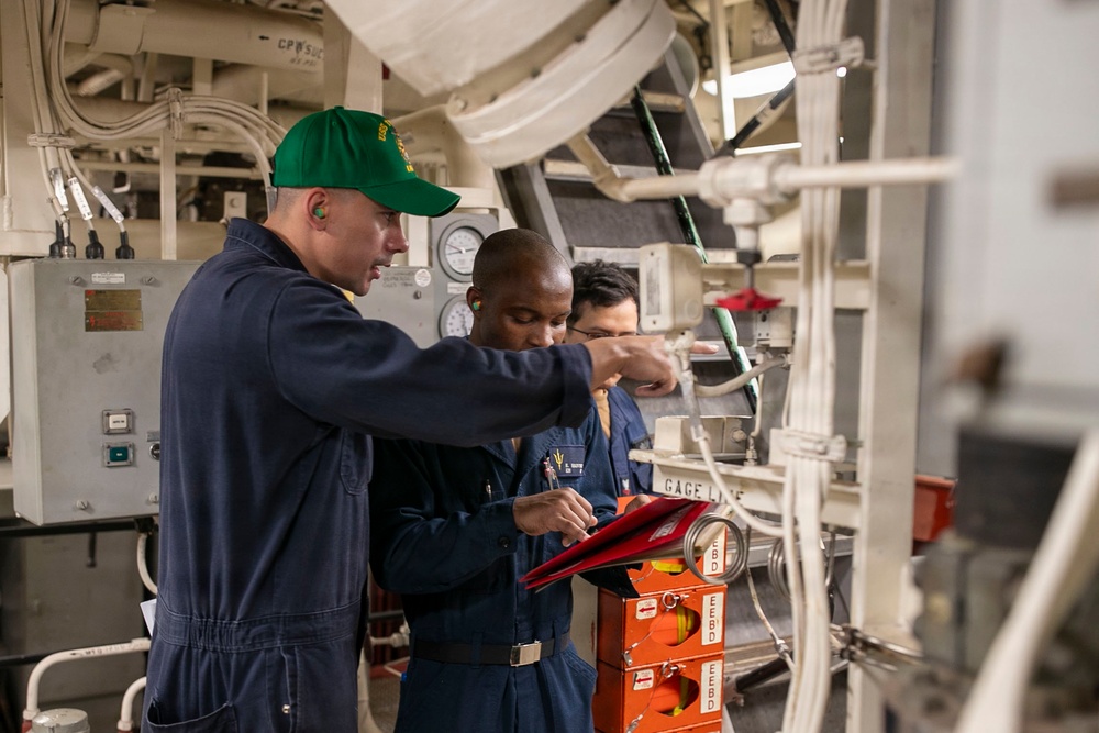 USS Tripoli Conducts Engineering Training Team Drills