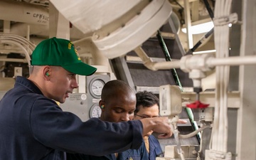 USS Tripoli Conducts Engineering Training Team Drills