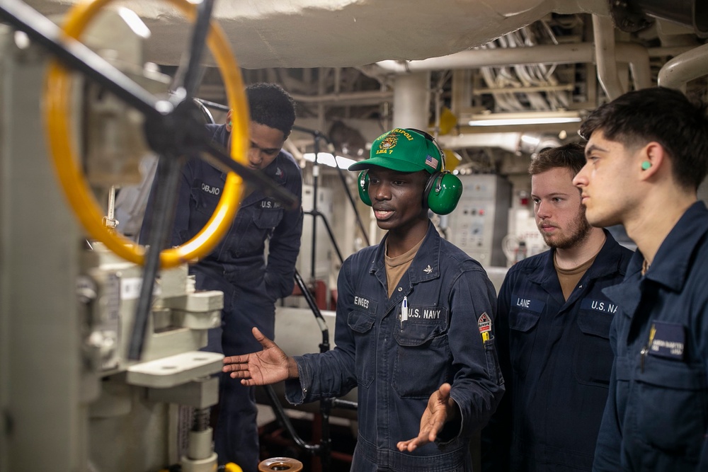 USS Tripoli Conducts Engineering Training Team Drills