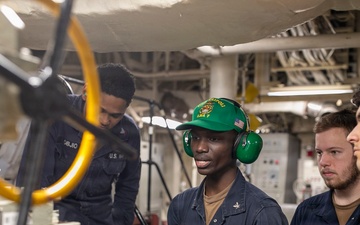 USS Tripoli Conducts Engineering Training Team Drills