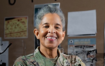 Clinical precision in and out of uniform: How a Reserve optometrist’s expertise is advancing vision care