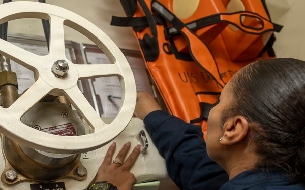 USS Delbert D. Black (DDG 119) Conducts Damage Control Training