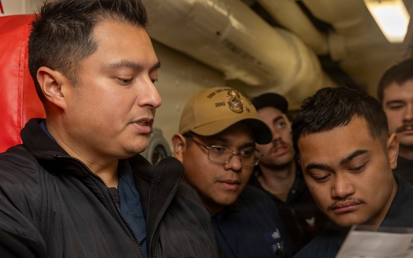USS Delbert D. Black (DDG 119) Conducts Damage Control Training