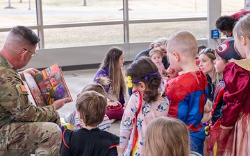 CECOM Command Sergeant Major participates in Eighth Annual HCPL Fairytale and Superhero Festival