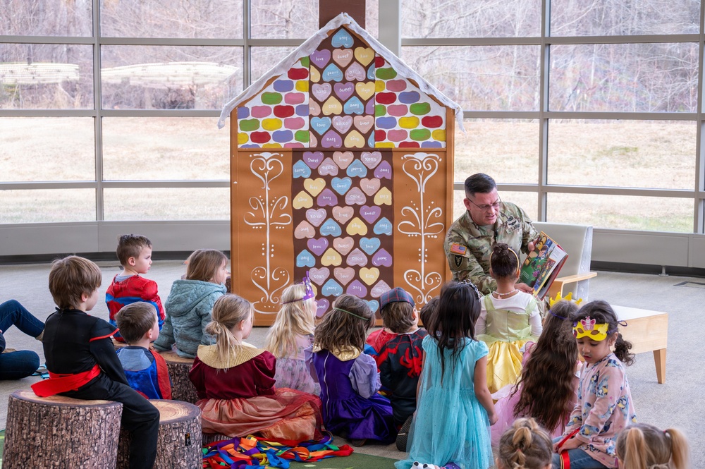 CECOM Command Sergeant Major participates in Eighth Annual HCPL Fairytale and Superhero Festival