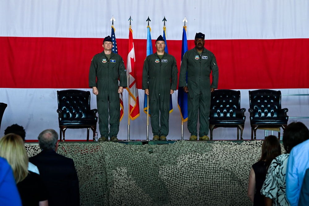 America’s Wing Welcomes New Commander at 552nd Air Control Wing Change of Command