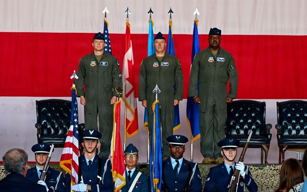 America’s Wing Welcomes New Commander at 552nd Air Control Wing Change of Command