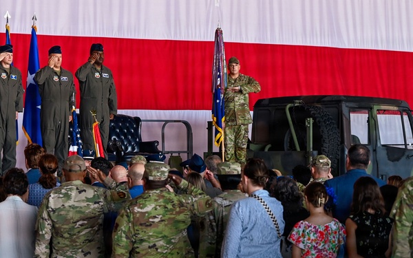 America’s Wing Welcomes New Commander at 552nd Air Control Wing Change of Command