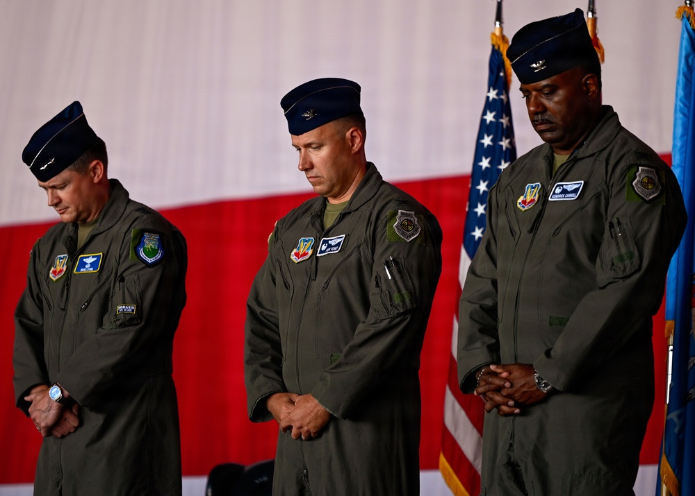 America’s Wing Welcomes New Commander at 552nd Air Control Wing Change of Command