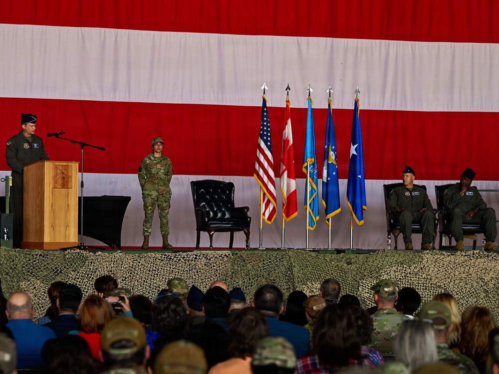 America’s Wing Welcomes New Commander at 552nd Air Control Wing Change of Command