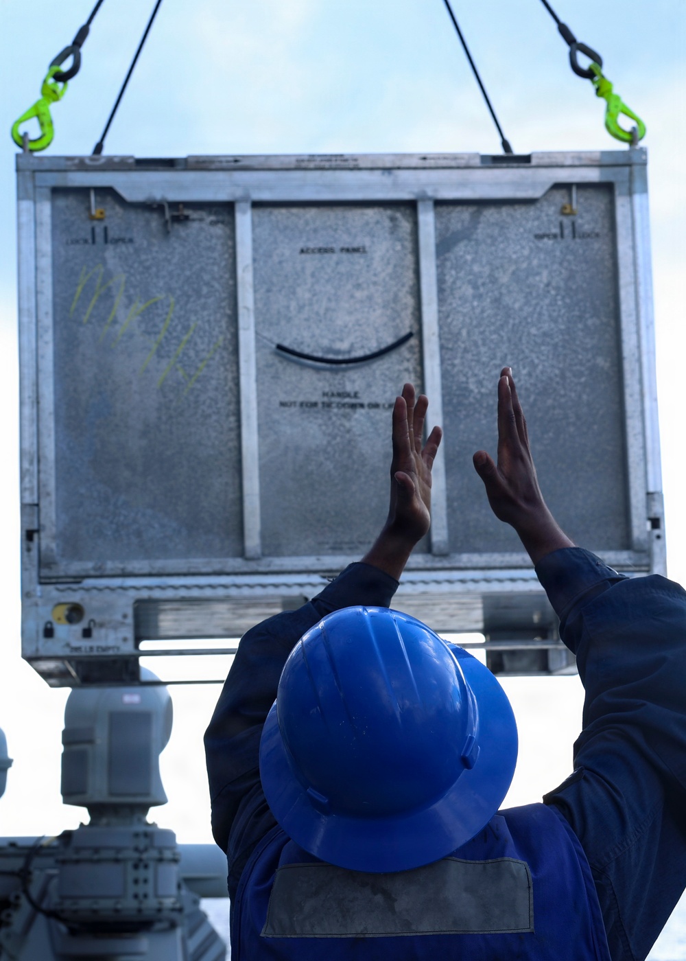 USS Mahan (DDG 72) Replenishment-at-Sea