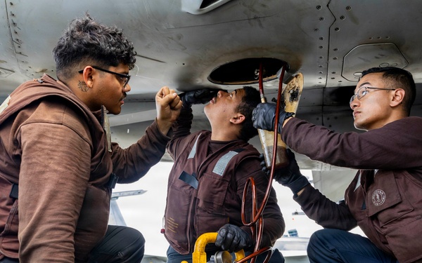 VFA-31 Routine Maintenance
