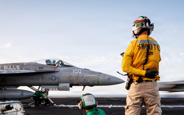 USS Gerald R. Ford (CVN 78) Flight Deck Operations