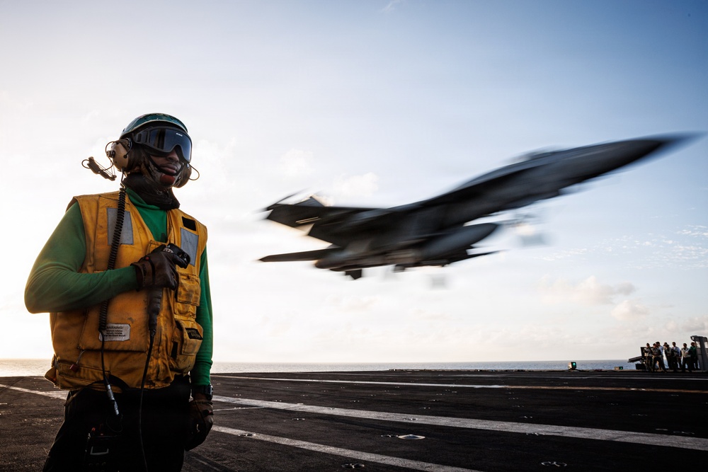 USS Gerald R. Ford (CVN 78) Flight Deck Operations
