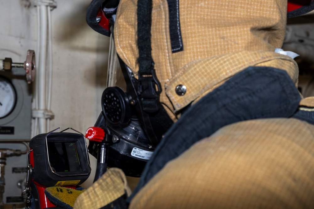 USS DELBERT D. BLACK (DDG 119) Conducts Damage Control Training Drill