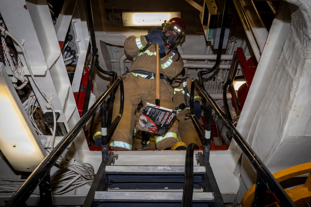 USS DELBERT D. BLACK (DDG 119) Conducts Damage Control Training Drill