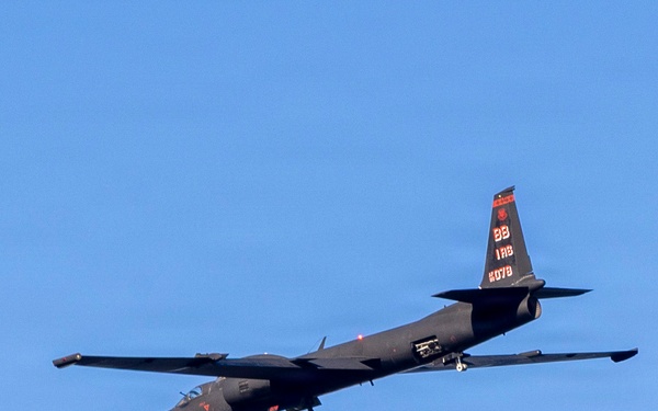 TU-2S performs Touch 'n Go's over Beale AFB