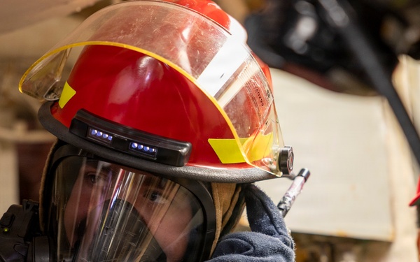 USS DELBERT D. BLACK (DDG 119) Conducts Damage Control Training Drill