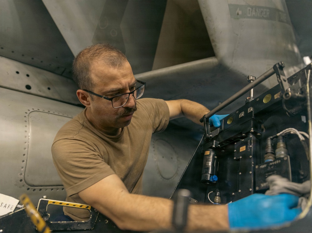 VFA-213 Routine Maintenance