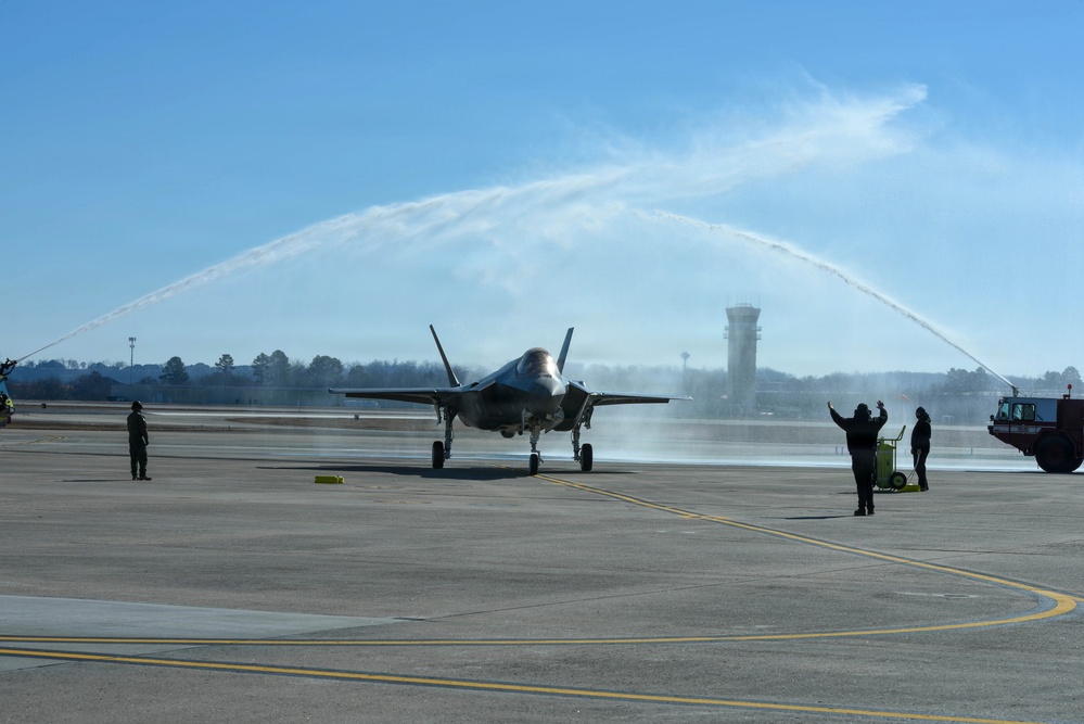 First Finnish Air Force Lightning II Arrives at Ebbing ANGB