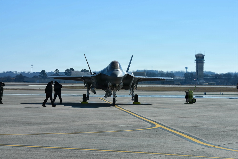 First Finnish Air Force Lightning II Arrives at Ebbing ANGB
