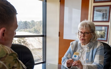 1 SOW commander, Okaloosa County Commissioner forge relationship for future collaboration