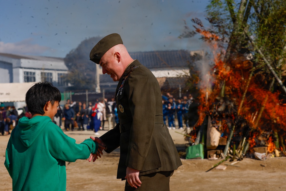 Kawashimo Tondo Bonfire Festival