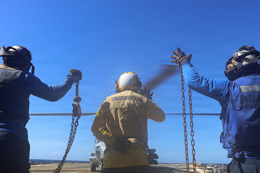 USS Thomas Hudner (DDG 116) Flight Operations