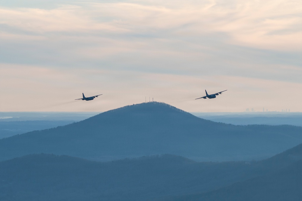 Dobbins C-130Hs Conduct Training at Yonah Mt.