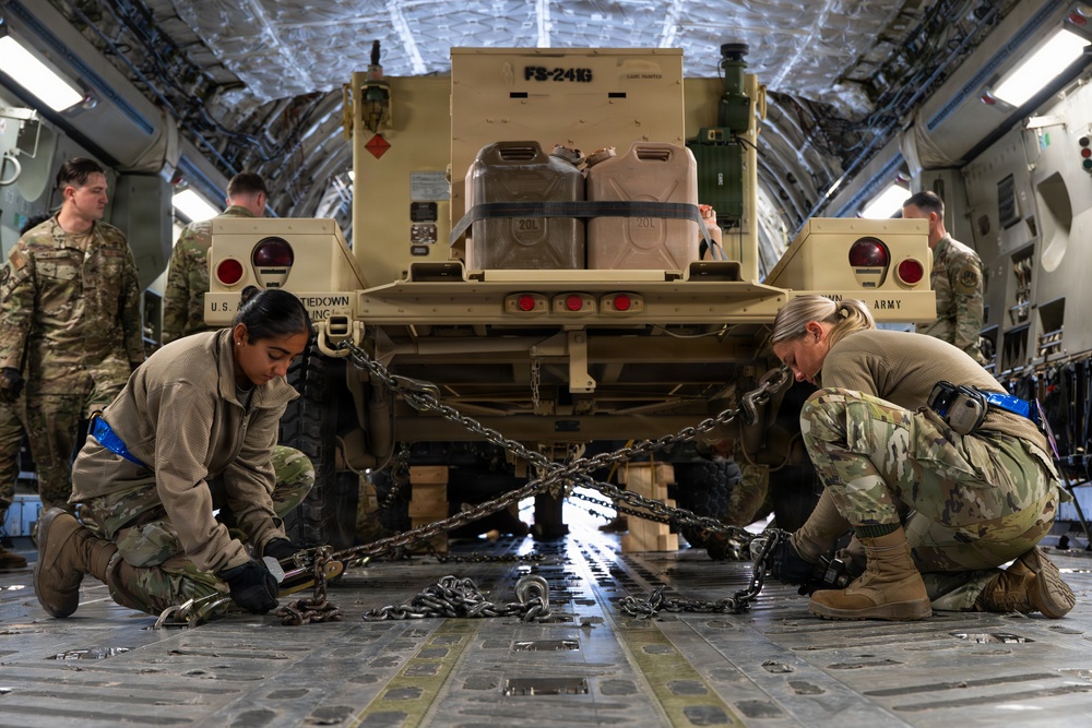 16th EAS conducts cargo mission within CENTCOM AOR
