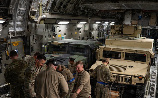 16th EAS conducts cargo mission within CENTCOM AOR&amp;#xA;