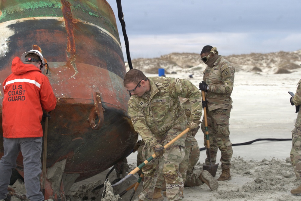 3rd Infantry Division conducts air movement buoy operation with Coast Guard