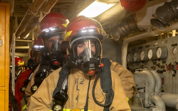 USS Delbert D. Black (DDG 119) Conducts Damage Control Training Drill