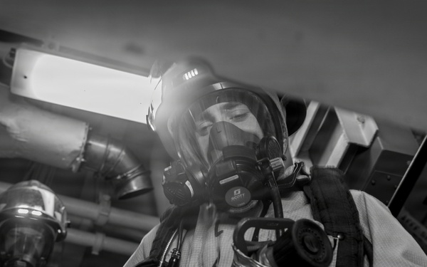 USS Delbert D. Black (DDG 119) Conducts Damage Control Training Drill