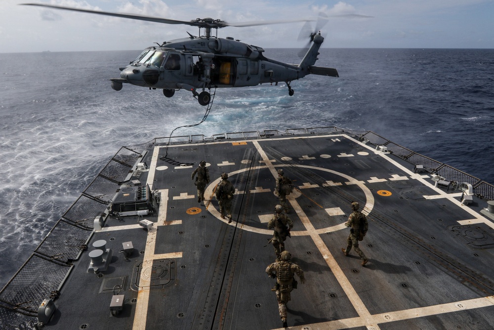 Frank E. Petersen Jr. conducts EOD training