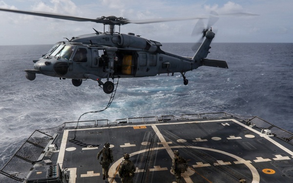 Frank E. Petersen Jr. conducts EOD training