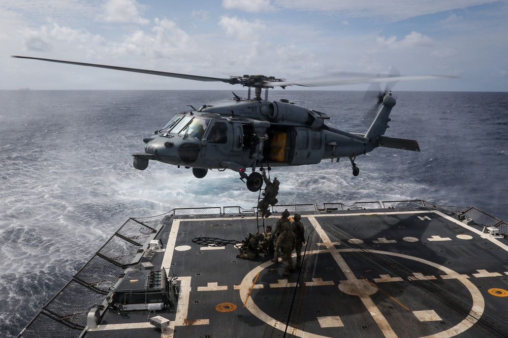 Frank E. Petersen Jr. conducts EOD training